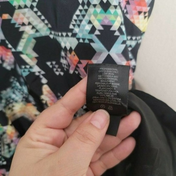 Tibi Geometric Kaleidoscope Print Silk Shift Dress V-Neck Strappy Black Size 2 - Picture 7 of 8
